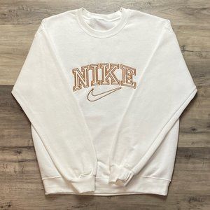 Men’s Embroidered Nike Sweatshirt Medium